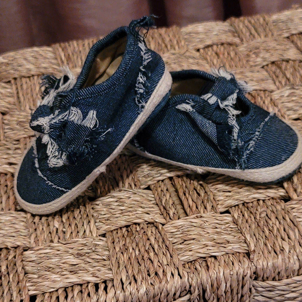 ***SOLD***Crib Shoes